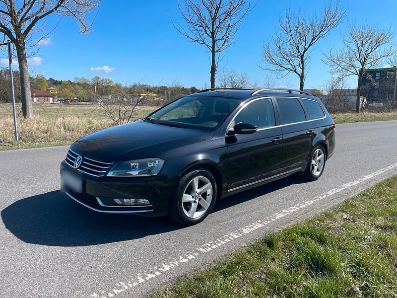 Gebraucht VW Passat 140 PS (102 kW) 2012 Schwarz Kombi