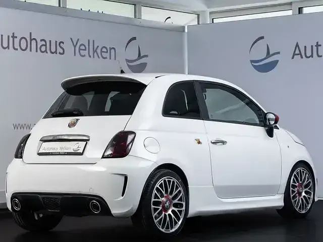 Gebraucht Abarth 500 135 PS (99 kW) 2011 Weiß Limousine