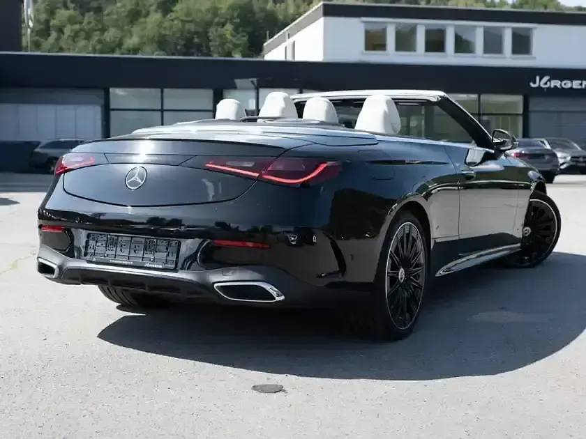 Gebraucht Mercedes CLE300 258 PS (189 kW) 2025 Schwarz obsidianschwarz metallic Cabrio