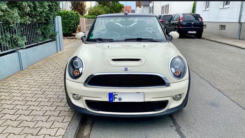 Gebraucht Mini Cooper SD Cabriolet 143 PS (105 kW) 2011 Weiß Cabrio