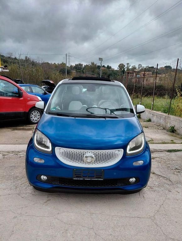 Gebraucht Smart ForFour Basis 71 PS (52 kW) 2015 Blau Kleinwagen