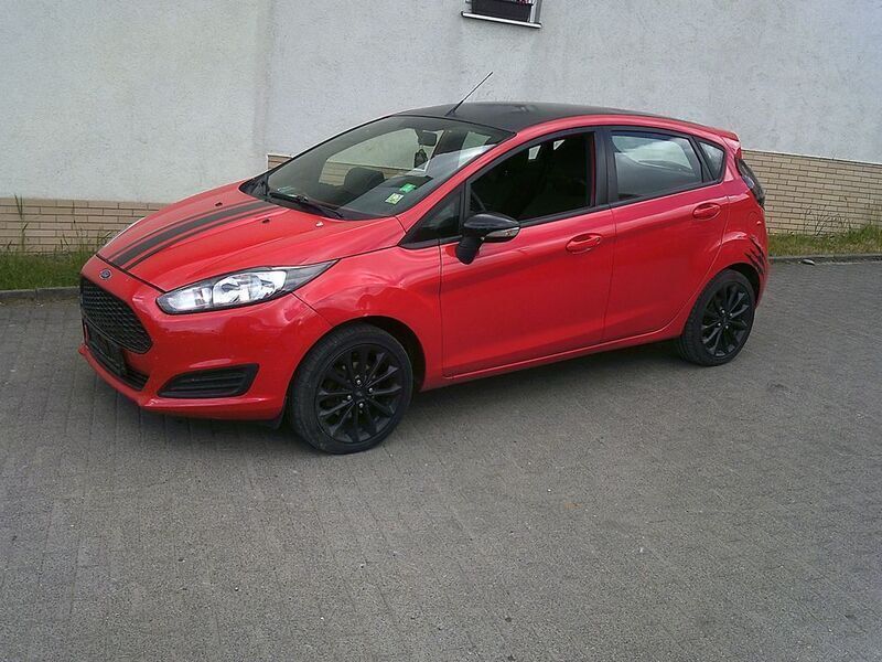Rot Gebraucht 2016 Ford Fiesta Trend Kleinwagen | 3.499 € (Superpreis) - Bild 1/4