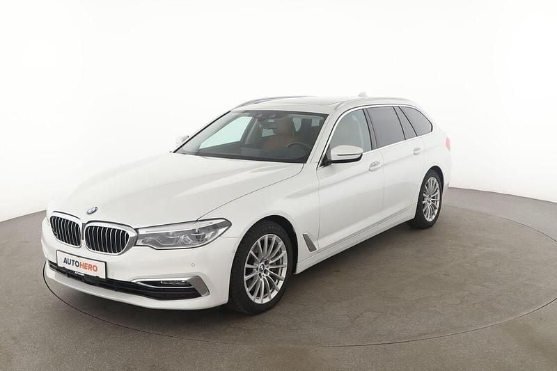 Weiß Gebraucht 2018 BMW 540 Luxury Line Kombi | 29.920 € (Guter Preis) - Bild 1/3