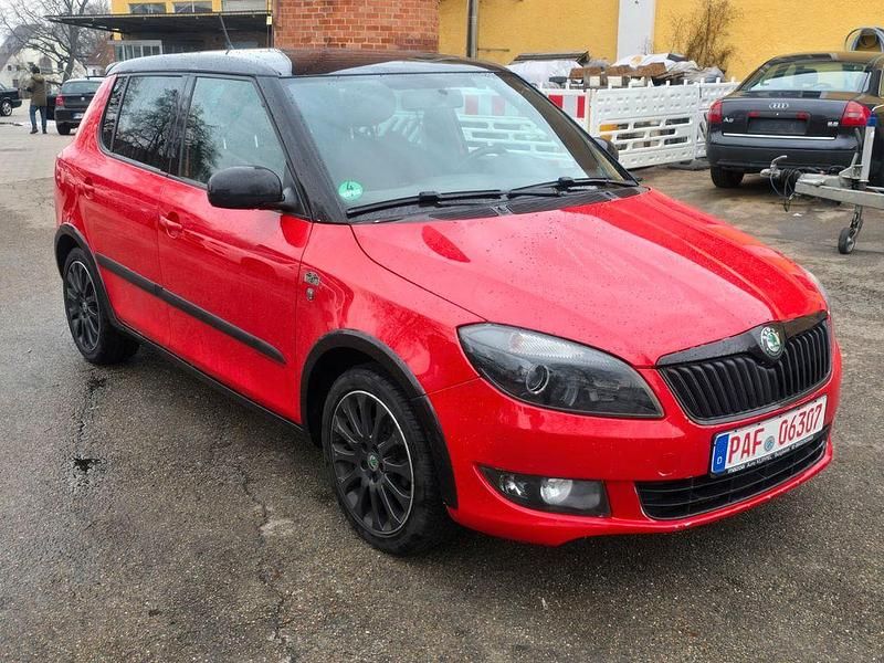 Rot Gebraucht 2013 Skoda Fabia Ambition Limousine | 3.490 € (Guter Preis) - Bild 1/4