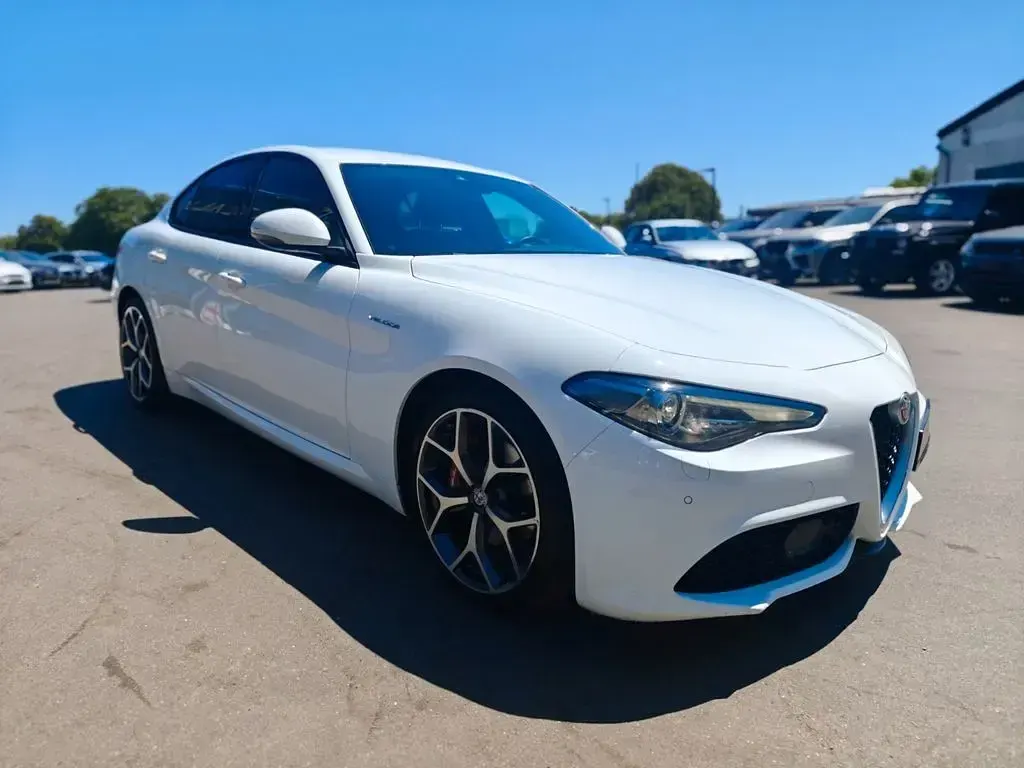 Gebraucht Alfa Romeo Giulia Veloce 209 PS (153 kW) 2018 Weiß Limousine