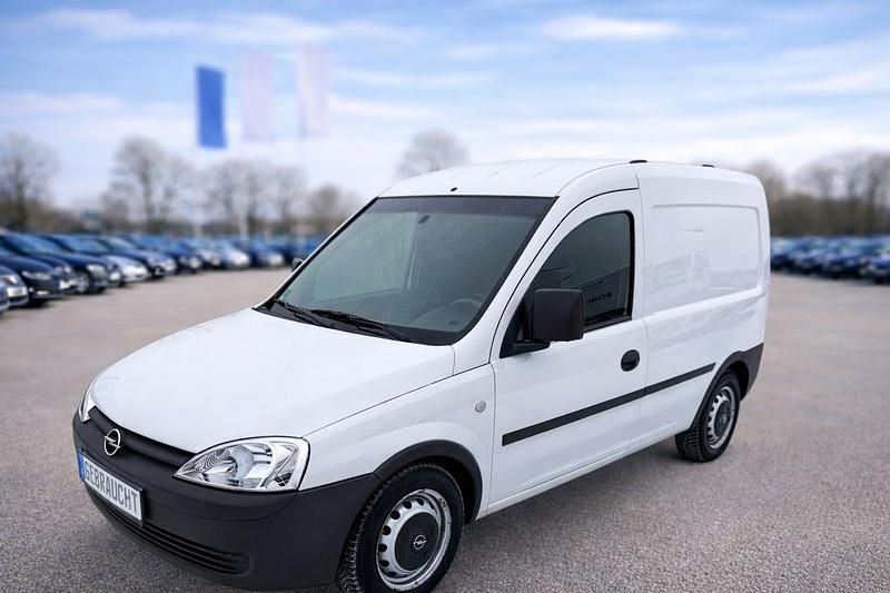 Gebraucht Opel Combo 75 PS (55 kW) 2011 Weiß Van / Kleinbus