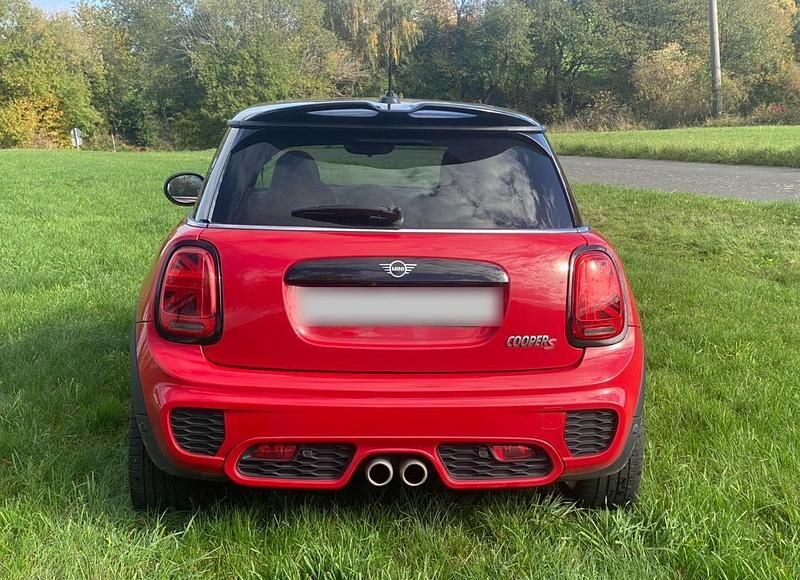 Second-hand Mini John Cooper Works 192 CP (141 kW) 2018 Roșu Hatchback