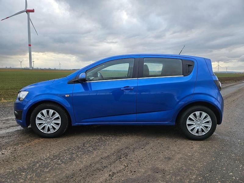 Gebraucht Chevrolet Aveo 115 PS (84 kW) 2011 Blau Kleinwagen