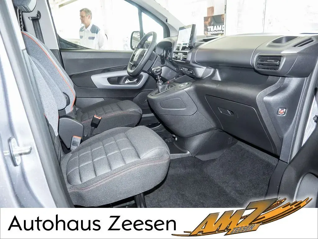 Neu Citroën Berlingo 131 PS (96 kW) 2026 Grau Van / Kleinbus