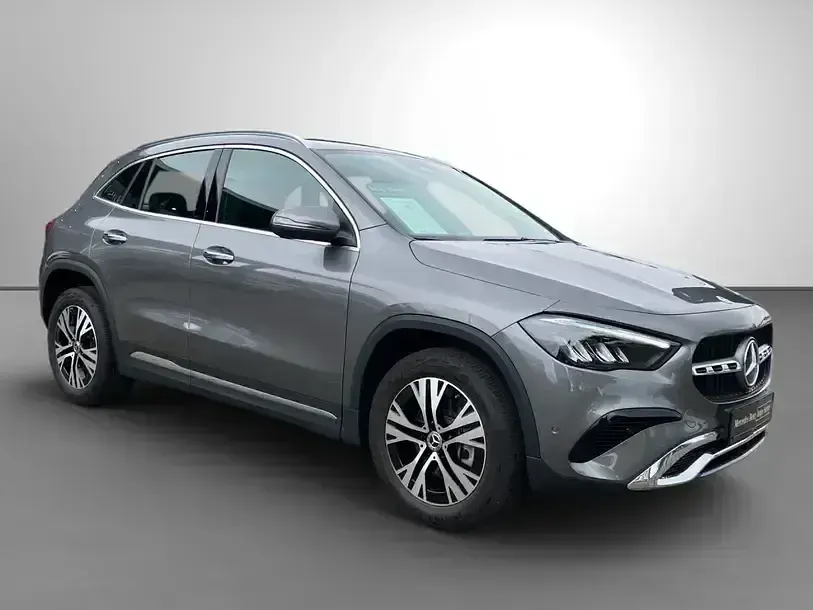 Gebraucht Mercedes GLA250 Progressive 224 PS (164 kW) 2025 Grau SUV