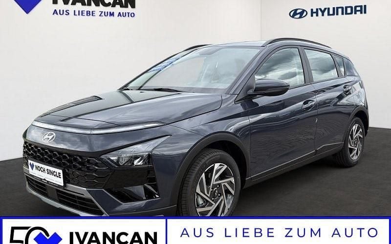 Grau Neu 2025 Hyundai Bayon Trend SUV | 22.190 € (Fairer Preis) - Bild 1/4