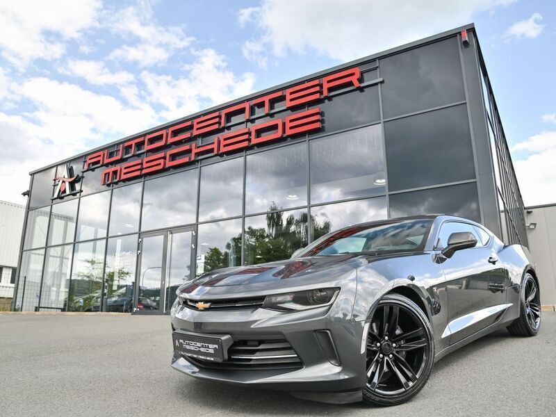 Grau Gebraucht 2019 Chevrolet Camaro Coupé | 36.790 € (Teuer) - Bild 1/4