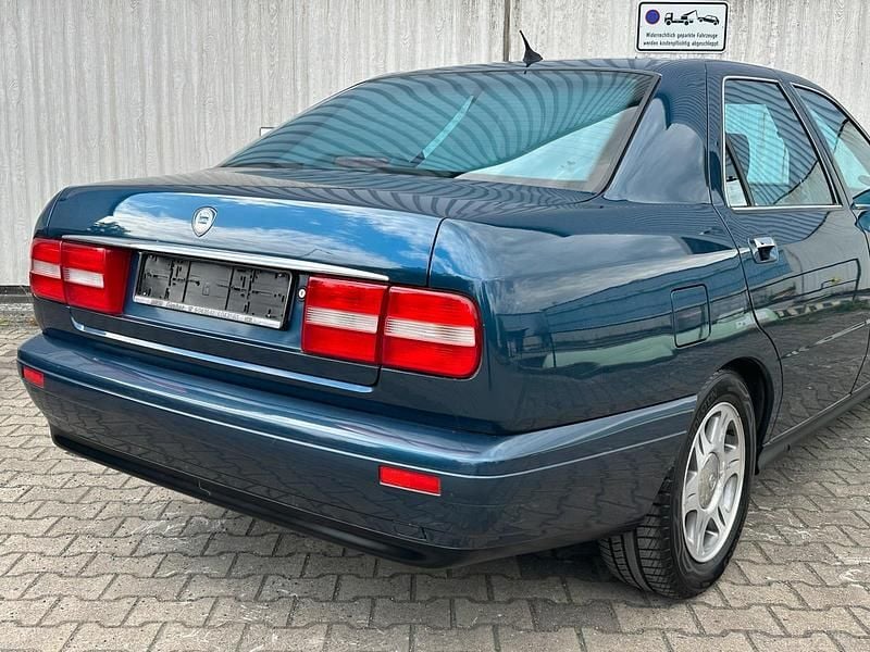 Blau Gebraucht 1998 Lancia Kappa Limousine | 4.980 € (Fairer Preis) - Bild 1/4