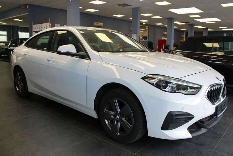 Alpinweiß uni Gebraucht 2022 BMW 216 Advantage Coupé | 21.980 € (Fairer Preis) - Bild 1/4