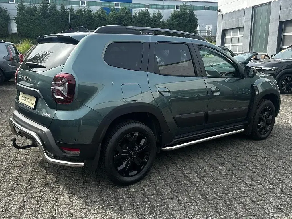 Gebraucht Dacia Duster Extreme 150 PS (110 kW) 2023 Zedergrün SUV