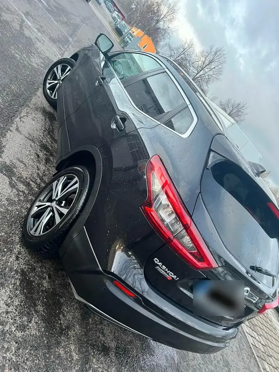 Gebraucht Nissan Qashqai 116 PS (85 kW) 2018 Schwarz SUV