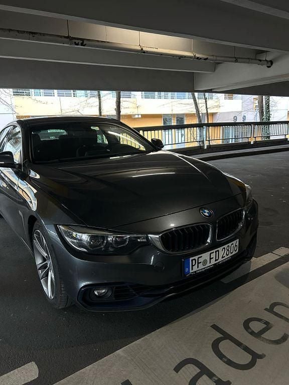 Grau Gebraucht 2018 BMW 440 Sport Line Coupé | 22.999 € (Superpreis) - Bild 1/4