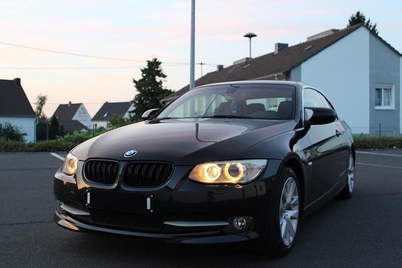 Schwarz Gebraucht 2010 BMW 325 Cabriolet Cabrio | 9.000 € (Guter Preis) - Bild 1/4