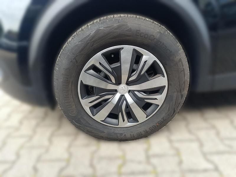 Gebraucht Peugeot 2008 Active 101 PS (74 kW) 2023 Metfa schwarz perla SUV