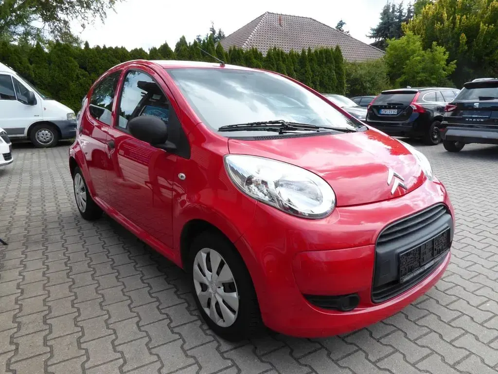 Gebraucht Citroën C1 SELECTION 68 PS (50 kW) 2011 Rot Kleinwagen