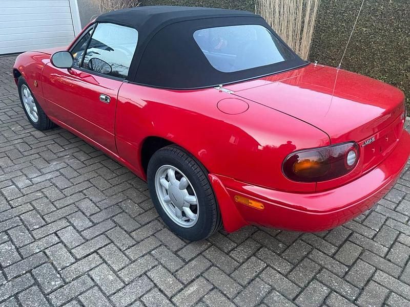 Gebraucht Mazda MX5 116 PS (85 kW) 1991 Rot Cabrio