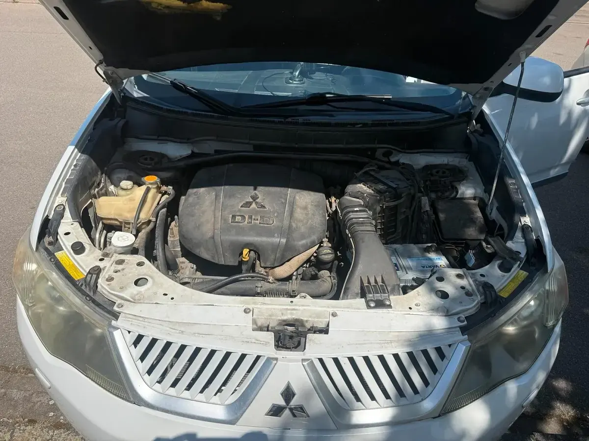 Gebraucht Mitsubishi Outlander 170 PS (125 kW) 2008 Weiß SUV