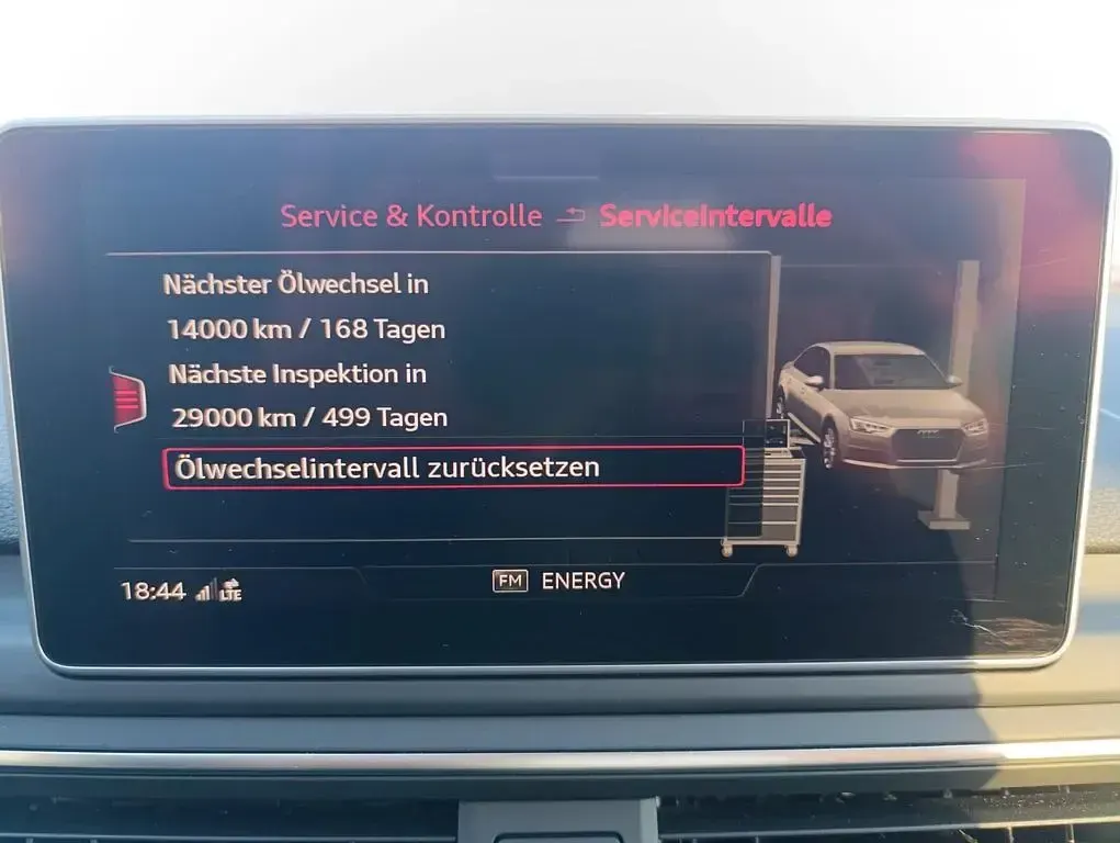 Używany Audi A4 Black Edition 150 KM (110 kW) 2017 Czarny Sedan/Limuzyna