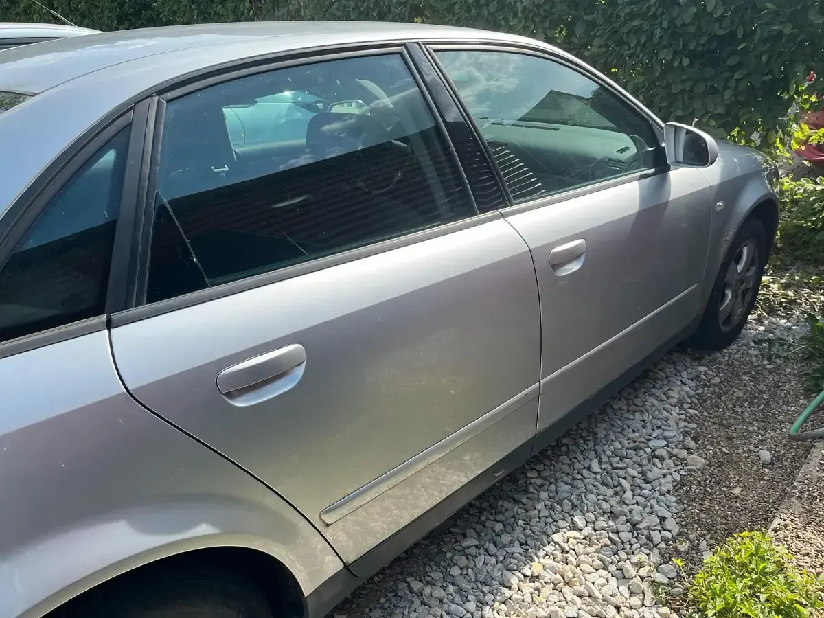 Gebraucht Audi A4 130 PS (95 kW) 2001 Grau Limousine