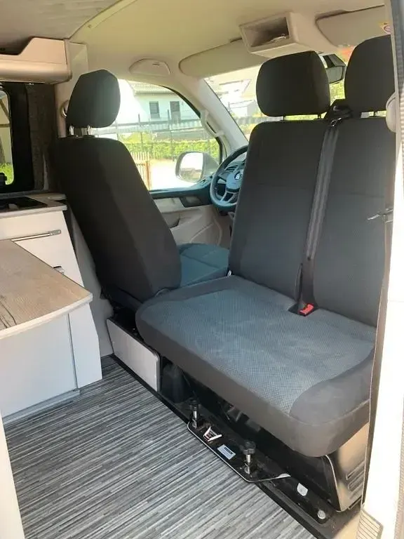 Gebraucht VW Transporter 102 PS (75 kW) 2017 Grau Van