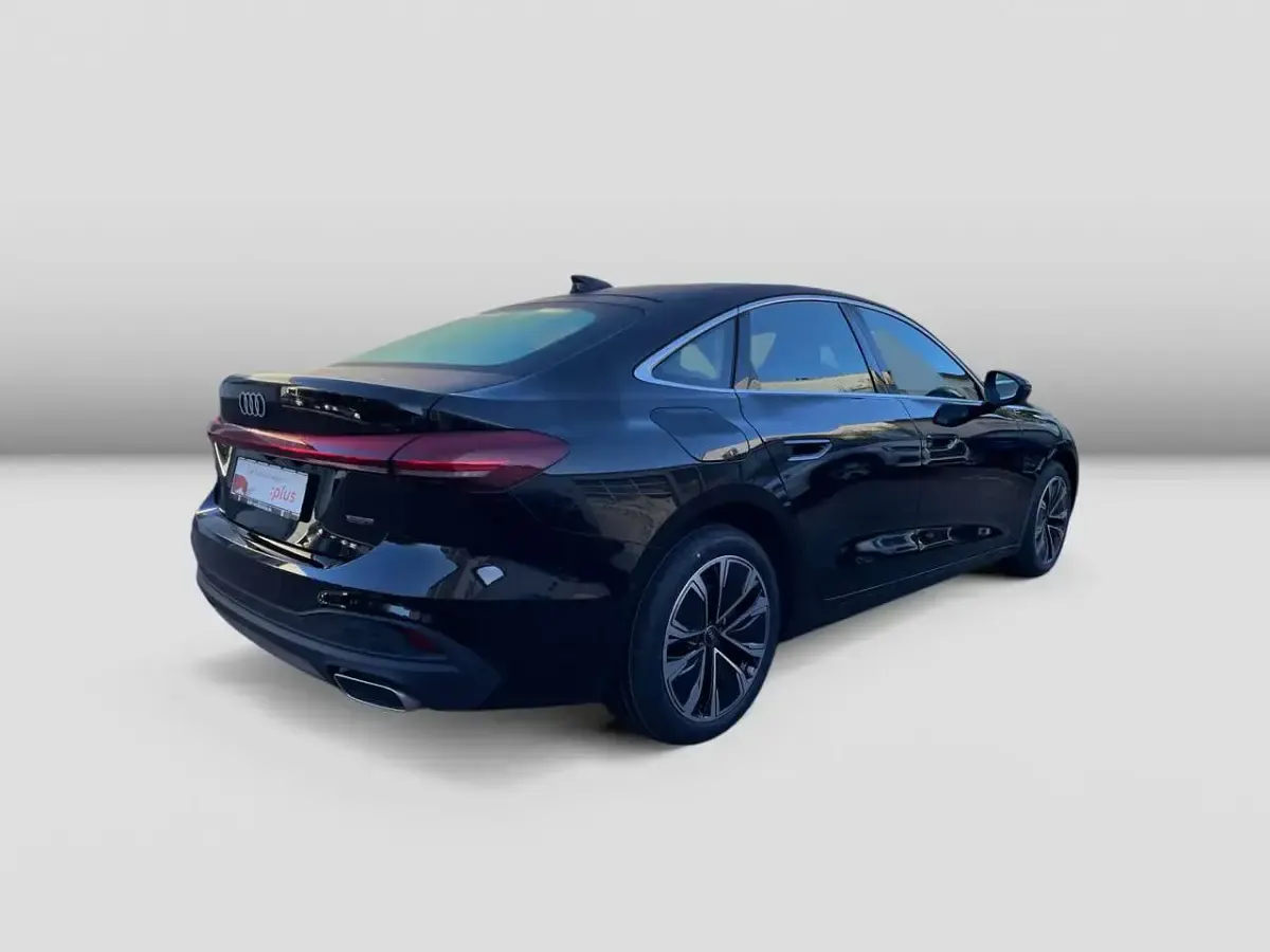 Gebraucht Audi A5 Sport 204 PS (150 kW) 2025 Mythosschwarz metallic Limousine