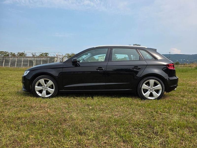 Schwarz Gebraucht 2016 Audi A3 Sportback Ambition Limousine | 16.000 € (Fairer Preis) - Bild 1/4