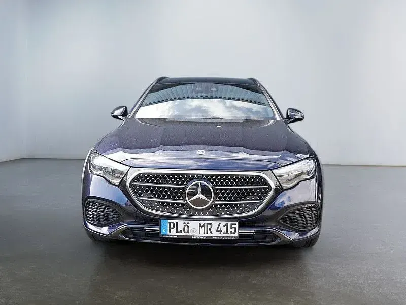 Gebraucht Mercedes E450 Avantgarde 367 PS (269 kW) 2026 Blau Kombi