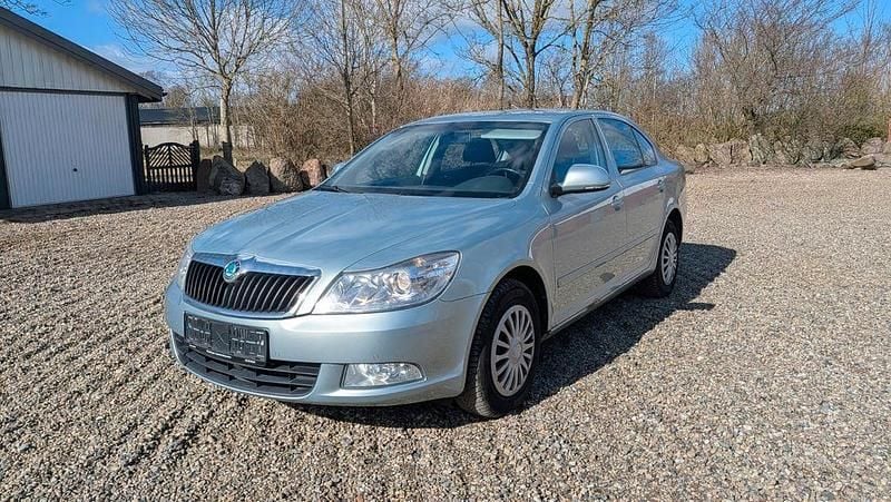 Gebraucht Skoda Octavia Elegance 105 PS (77 kW) 2011 Grün Limousine