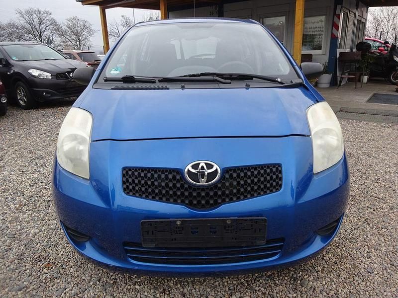 Gebraucht Toyota Yaris Cool 69 PS (50 kW) 2007 Blau Limousine