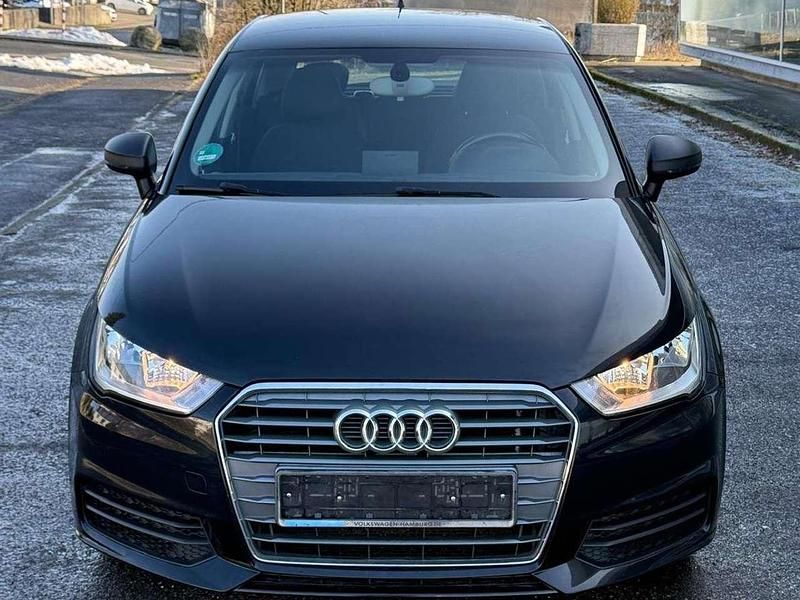 Gebraucht Audi A1 Basis 116 PS (85 kW) 2015 Brillantschwarz Kleinwagen