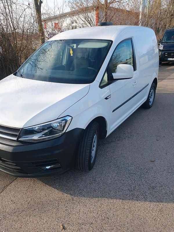 Weiß Gebraucht 2017 VW Caddy Van / Kleinbus | 6.400 € (Superpreis) - Bild 1/4