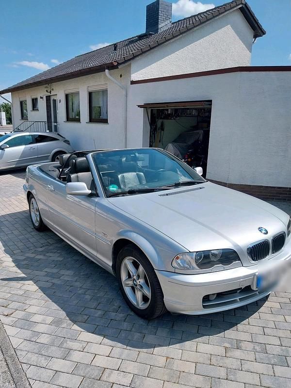 Silber Gebraucht 2002 BMW 2002 Limousine | 6.500 € - Bild 1/4