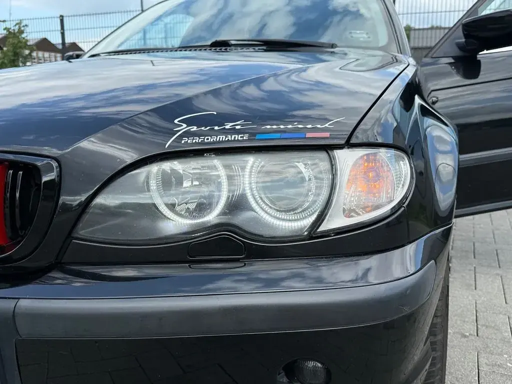 Gebraucht BMW 320 M Sport 170 PS (125 kW) 2002 Schwarz Limousine
