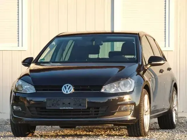 Gebraucht VW Golf VII LOUNGE 110 PS (80 kW) 2016 Schwarz Limousine