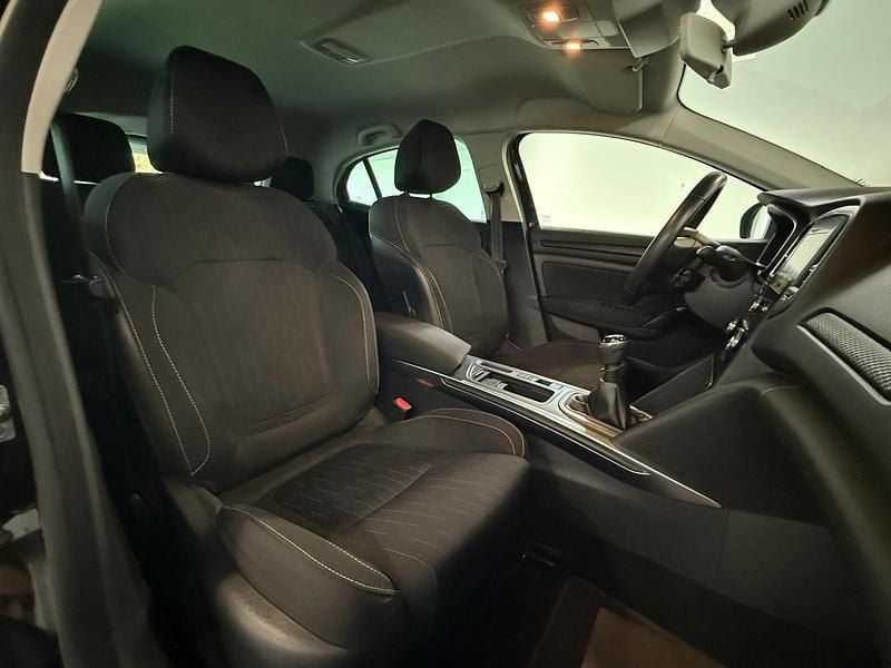 Gebraucht Renault Mégane IV LIMITED 140 PS (102 kW) 2019 Schwarz Limousine