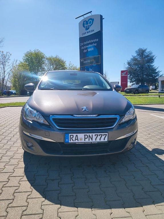 Gebraucht Peugeot 308 Access 82 PS (60 kW) 2013 Beige Limousine