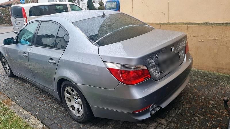 Gebraucht BMW 525 177 PS (130 kW) 2004 Grau Limousine