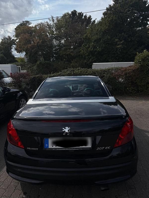 Schwarz Gebraucht 2008 Peugeot 207 CC Cabrio | 3.100 € (Etwas zu teuer) - Bild 1/4