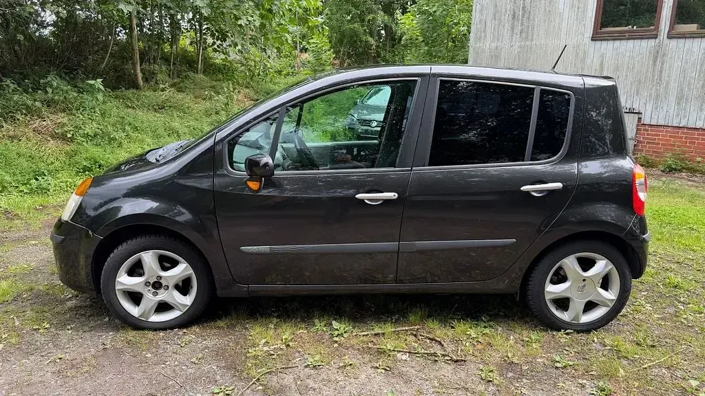 Gebraucht Renault Modus 88 PS (64 kW) 2006 Schwarz Van / Kleinbus