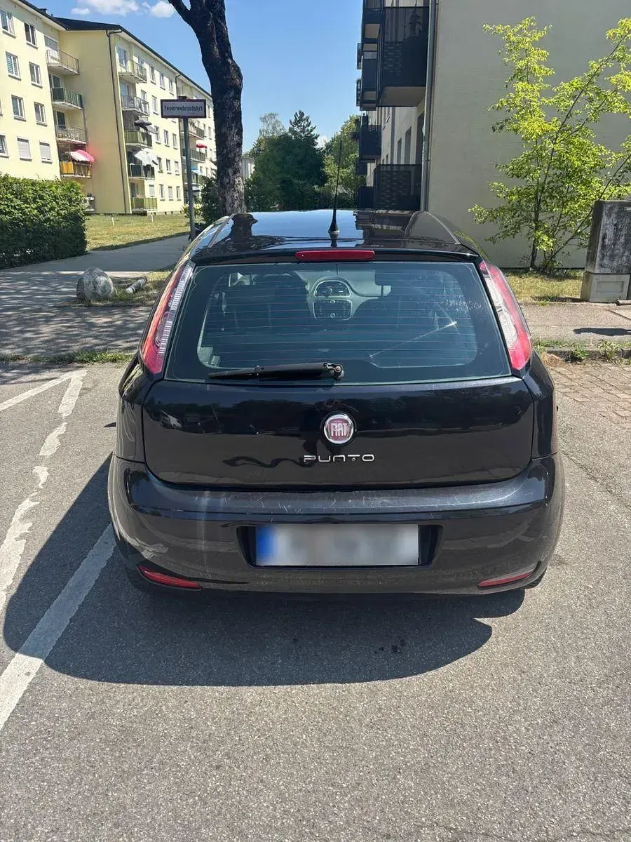 Gebraucht Fiat Grande Punto 69 PS (50 kW) 2012 Schwarz Kleinwagen