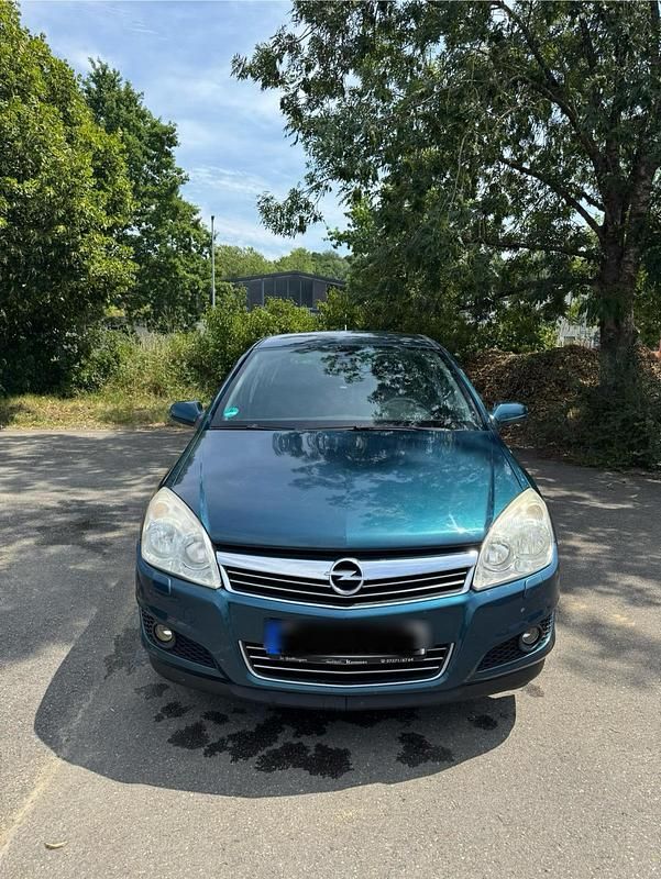 Grün Gebraucht 2007 Opel Astra Kleinwagen | 1.750 € (Fairer Preis) - Bild 1/4