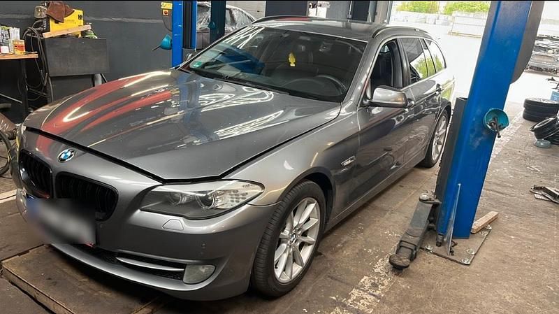 Gebraucht 2011 BMW 530 Kombi | 8.600 € (Superpreis) - Bild 1/3