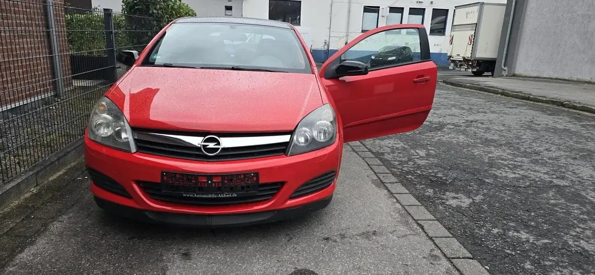 Gebraucht Opel Astra GTC 90 PS (66 kW) 2006 Rot
