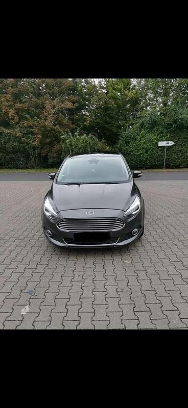 Gebraucht Ford S-MAX Titanium 179 PS (131 kW) 2016 Van / Kleinbus