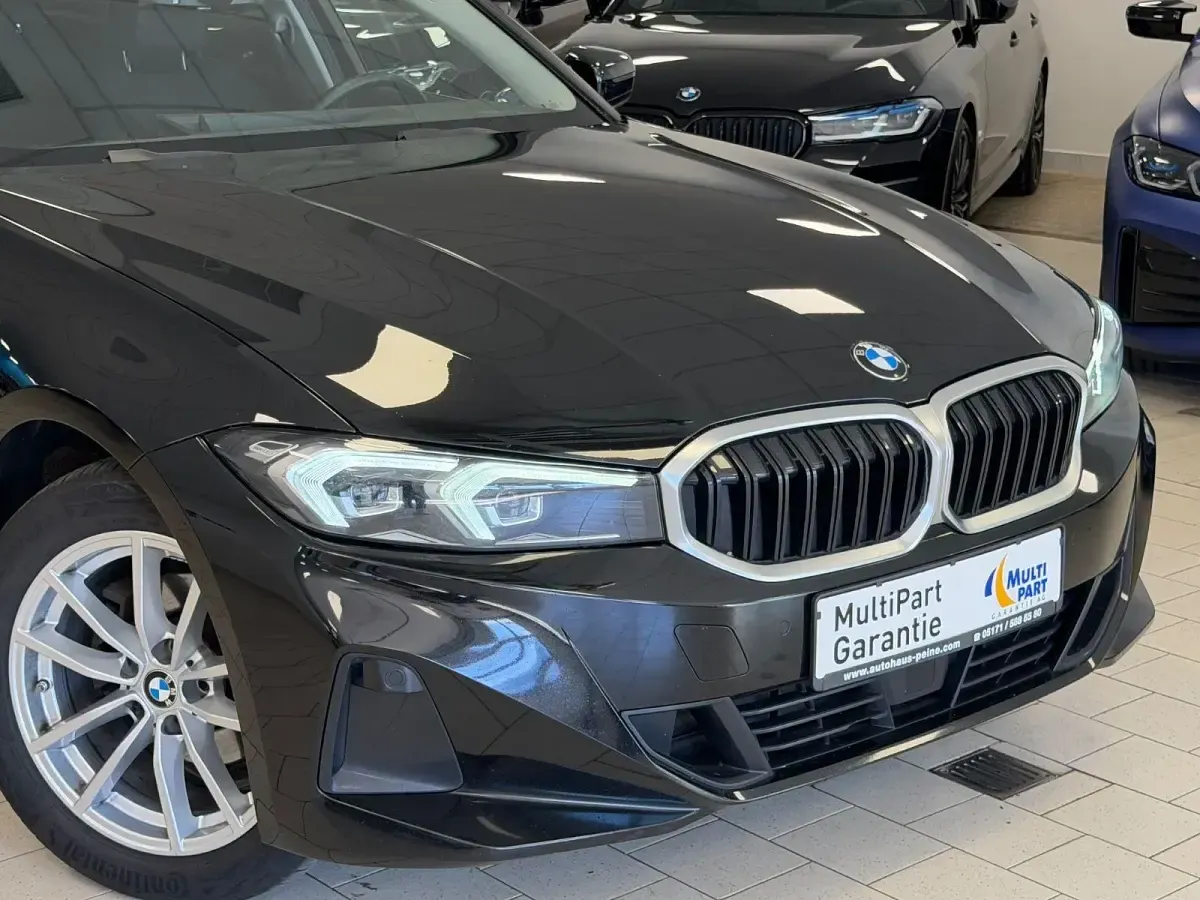 Gebraucht BMW 318 Performance 150 PS (110 kW) 2023 Schwarz Kombi
